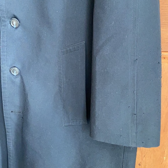 Men’s Vintage Navy London Fog overcoat. 2 front pockets. Sz 40 short - Picture 4 of 9